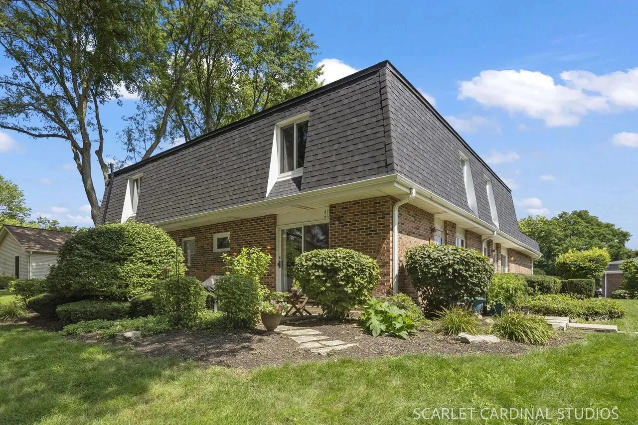 417 Sunnybrook Ln, Wheaton